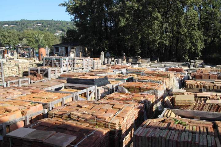 Matériaux anciens de construction et décoration près de Grasse