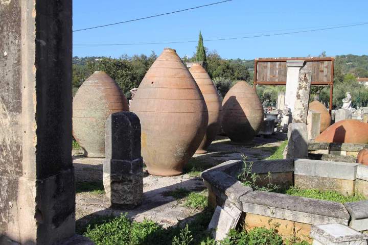 Décorations en terre cuite Grasse