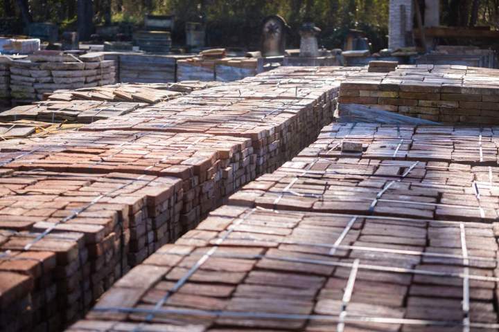 Matériaux anciens de construction et décoration près de Grasse