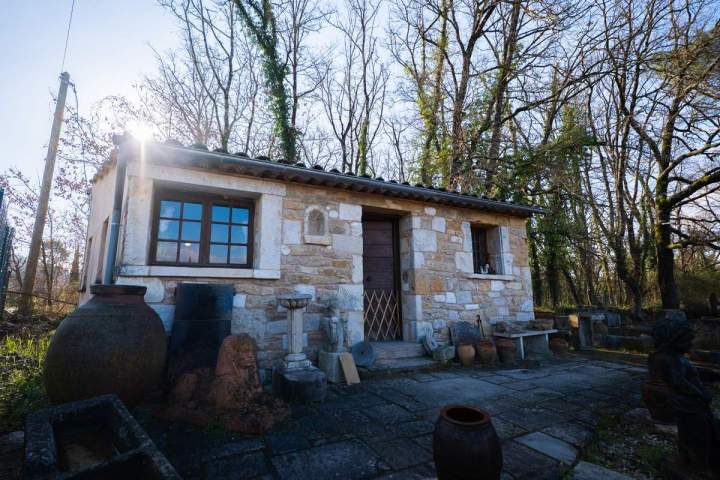 Matériaux anciens de construction et décoration près de Grasse